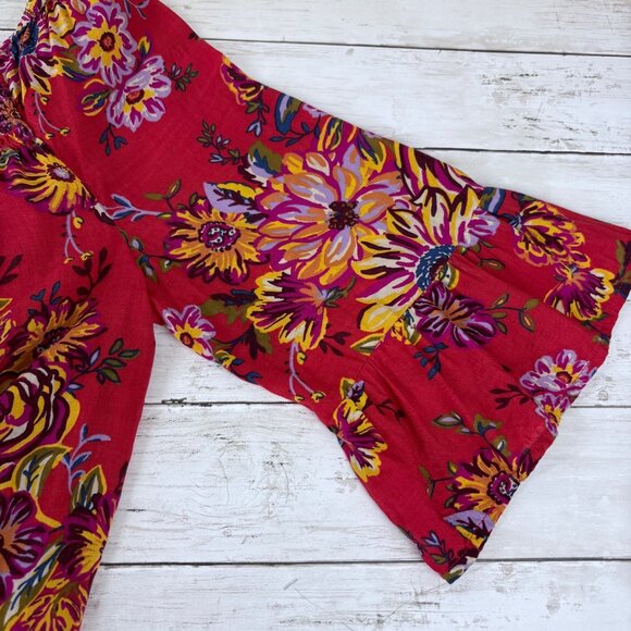 BeachLunchLounge  Red Off-Shoulder Floral Smocked Boho Top With Bell Sleeves Siz - Picture 5 of 7